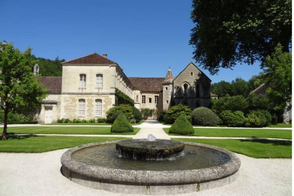 Charmante Maison Bourguignonne Avec Grand Jardin Et Parking Montbard Εξωτερικό φωτογραφία