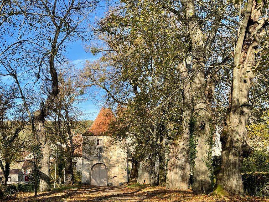 Charmante Maison Bourguignonne Avec Grand Jardin Et Parking Montbard Εξωτερικό φωτογραφία